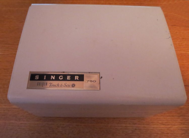 (image for) Vintage Accessory Case, Singer Golden Touch & Sew 750, Item VC20 - Click Image to Close