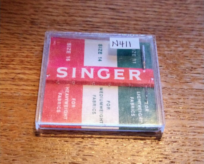 (image for) Singer, Size 11, 1 Needle in Plastic Case, Item N411 - Click Image to Close