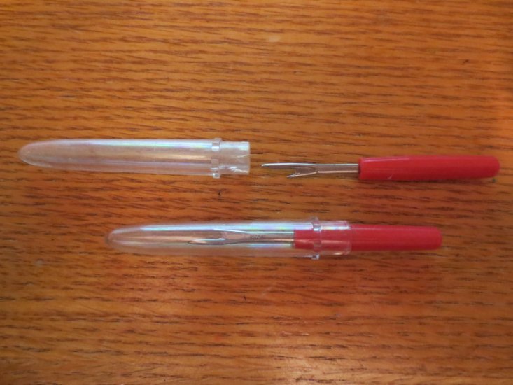 (image for) Seam Rippers, 2, Red, Item SRR - Click Image to Close