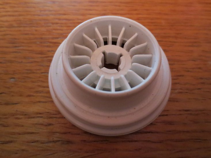 (image for) Spool Pin Cap, Medium, Item SCMW - Click Image to Close