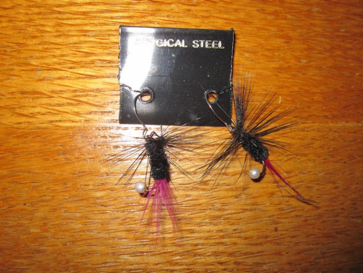 (image for) Earrings, Fishing, New, Black & Pink Flies, Silver Wires, FE18 - Click Image to Close