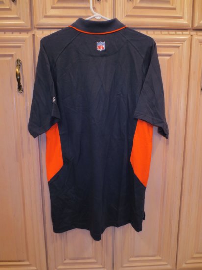 (image for) NFL Chicago Bears On Field Team Apparel Polo T-Shirt, M (153) - Click Image to Close