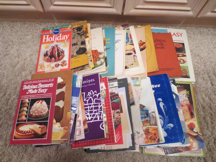 (image for) VINTAGE LOT OF COOKBOOKS - OVER 25 COOK BOOKS, 1960s-1990s - Click Image to Close