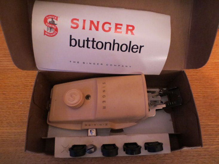 (image for) Buttonholer, Slant Shank, Singer, with 4 Templates and Screw - Click Image to Close