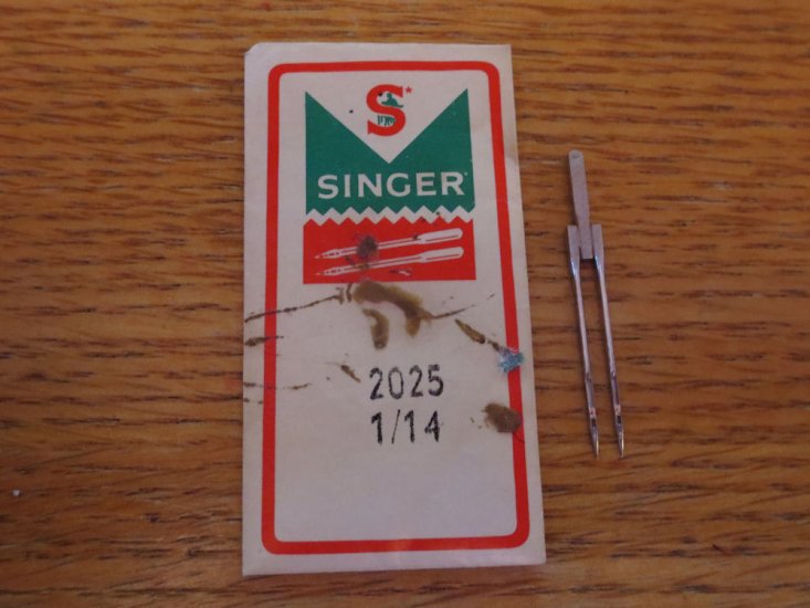 (image for) Singer, 2025, 90/14, Item N51, 1 Twin Needle - Click Image to Close
