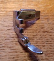 (image for) Zipper Foot, Low Shank, Hinged, Item ZFL12