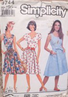 (image for) Pattern, Simplicity, 9744, Sizes 6-14