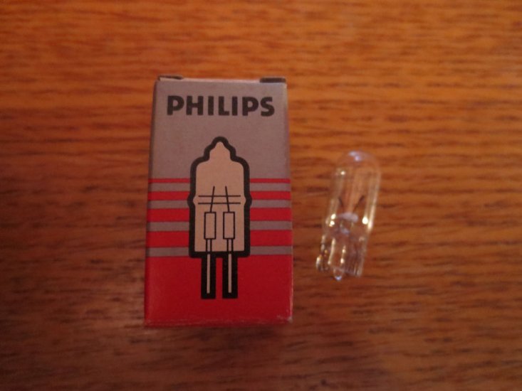 (image for) Light Bulb, Philips, 2 Bulbs, Item LBP5 - Click Image to Close