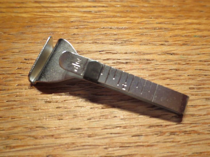 (image for) Scissors Cutting Gauge, Kenmore, Item UF-64 - Click Image to Close