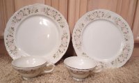 (image for) Vintage Sheffield Fine China Classic 501 Japan - 2 plates & 2 teacups