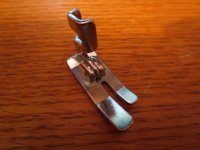 (image for) Straight Stitch Foot, Low Shank, Right, Hinged, Item SSFLSRH
