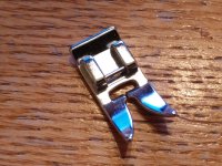 (image for) Zig-zag Foot, Snap-on, Item UF-366