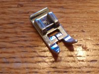 (image for) Zig-zag Foot, Snap-on, #3, Item UF-364