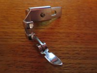 (image for) Zipper Foot, Low Shank, Hinged, Item ZCLH-1
